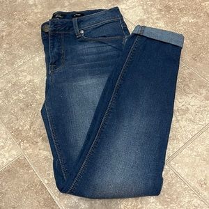 Dark blue jeans 💙💙